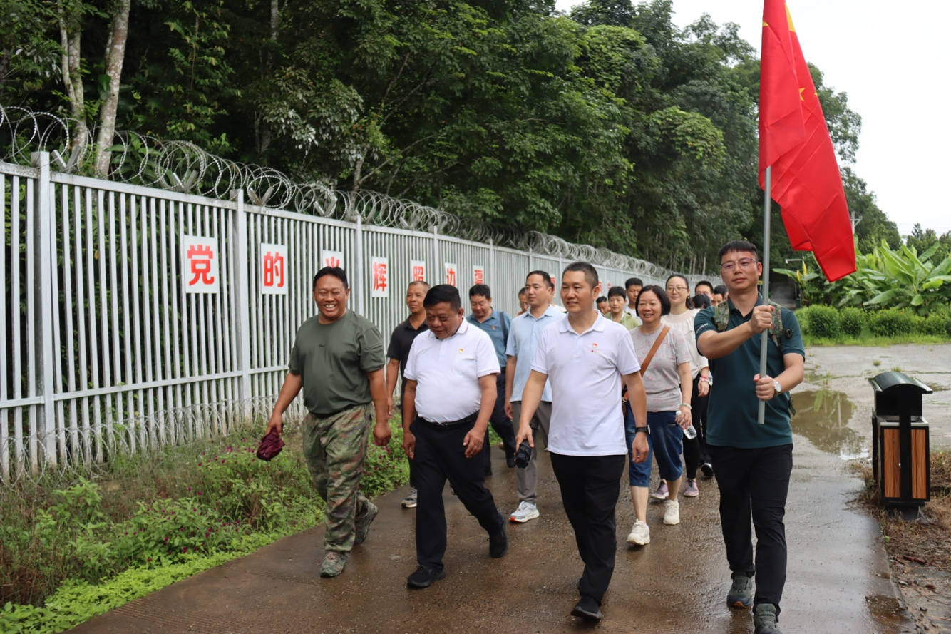 行走国门践初心 红课铸魂育师才——今年会官方网站以边疆实践赋能思政教师队伍建设 行走国门践初心 红课铸魂育师才——今年会官方网站以边疆实践赋能思政教师队伍建设